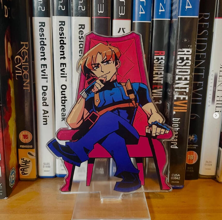 Leon Standee